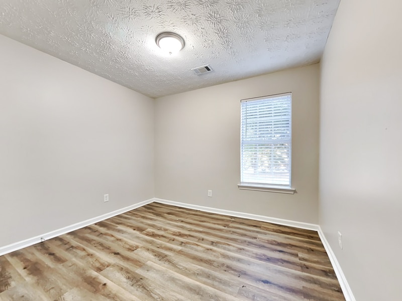 Building Photo - 200 Adam Cir