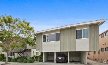 Building Photo - 10910 Santa Monica Blvd - Prime Westwood l...