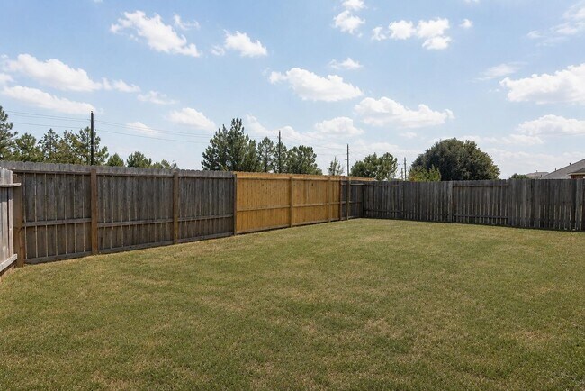 Building Photo - 26711 Henson Falls Dr