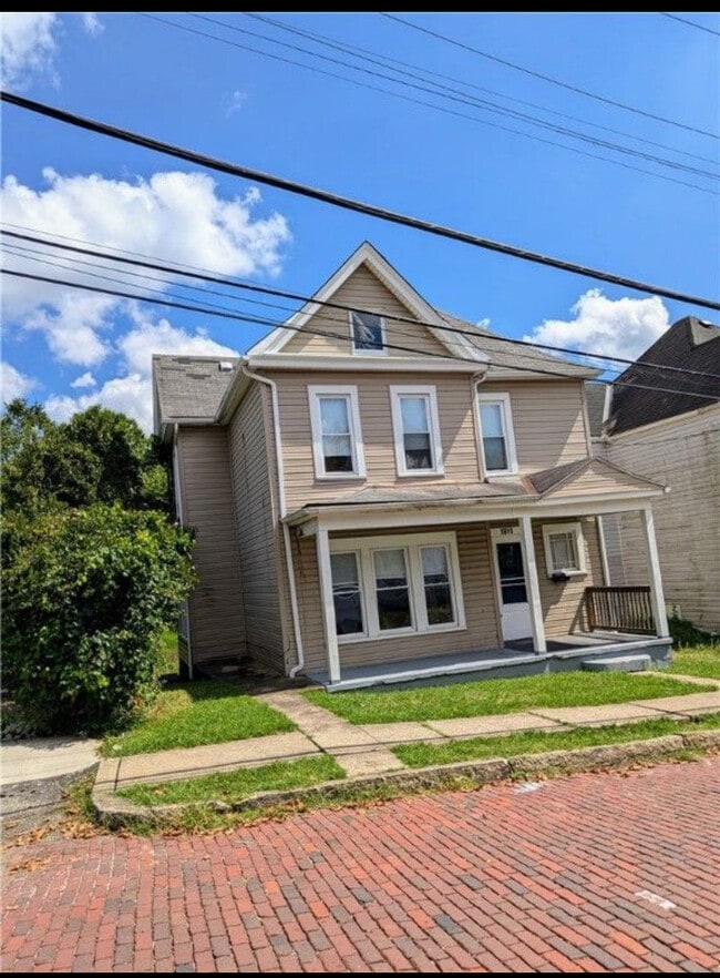 Building Photo - 1913 Evans Ave