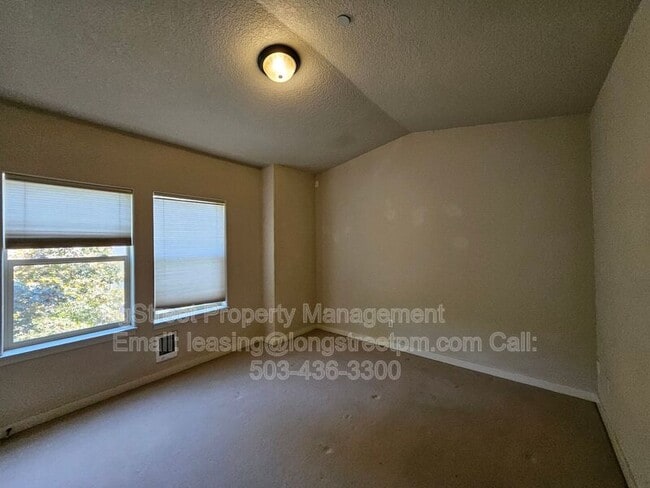 Building Photo - 4411 NE Killingsworth St