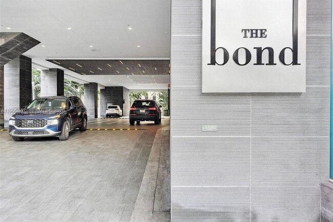 Building Photo - 1080 Brickell Ave