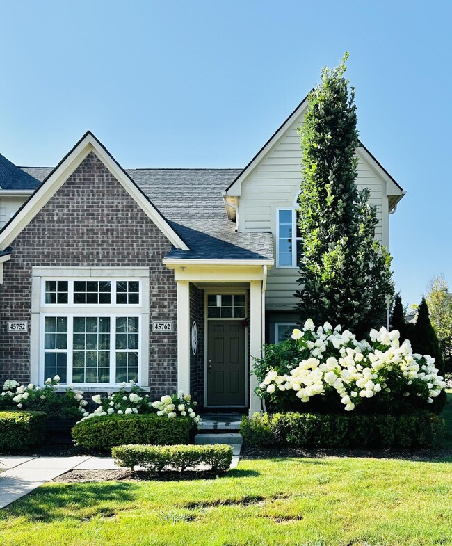 Building Photo - 45762 S Stonewood Rd