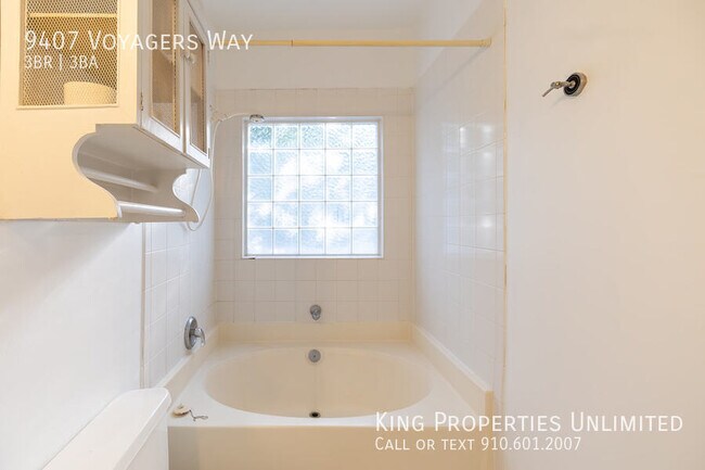 Building Photo - 9407 Voyagers Way