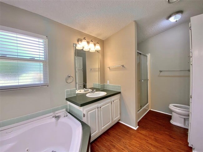 Building Photo - 1301 Lipan Trail