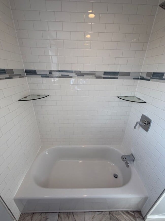 Building Photo - Beauty in LOMO