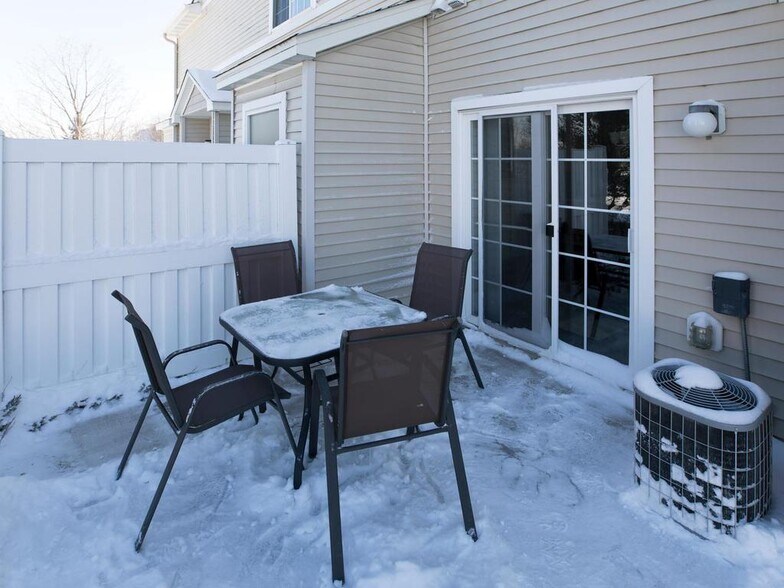 Building Photo - 11177 77th St NE