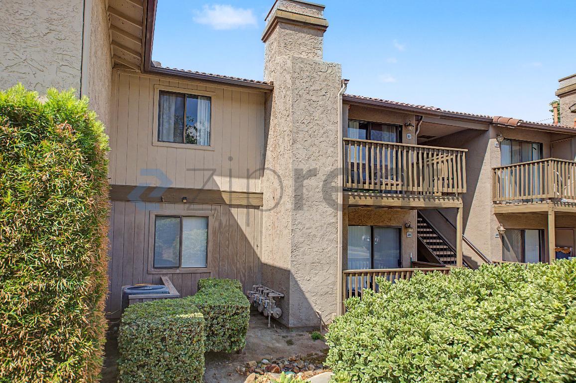 Building Photo - Unit 521