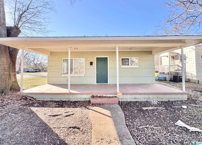 Building Photo - 5624 Avenue Q