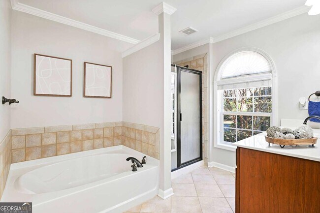 Building Photo - 2675 Huddlestone Way