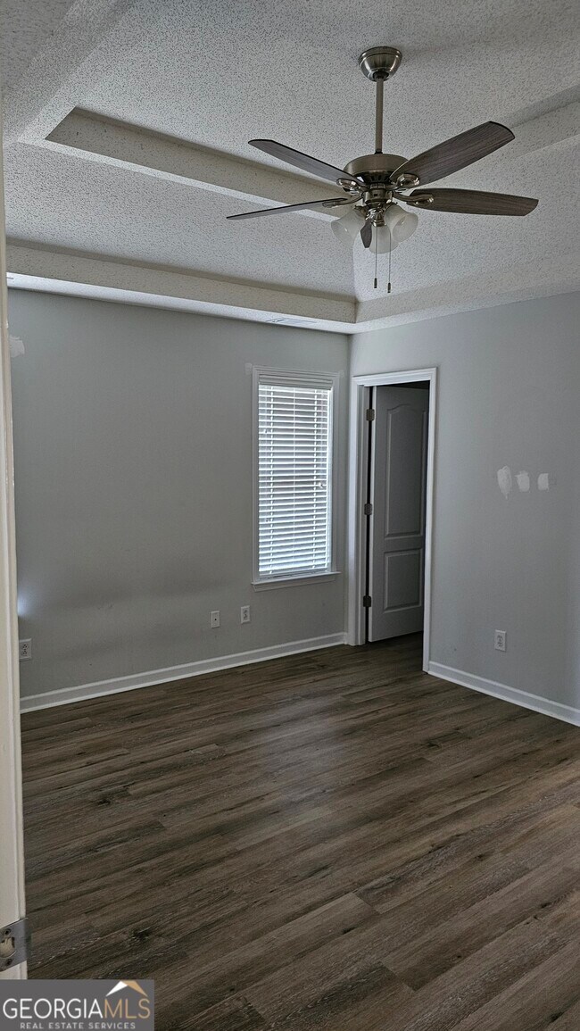 Building Photo - 105 Barley Pl