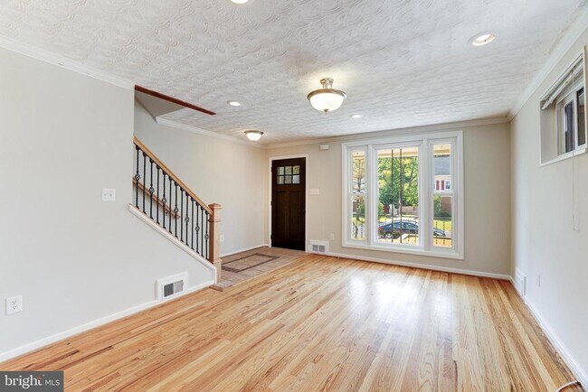 Building Photo - 2308 Mary Baldwin Dr