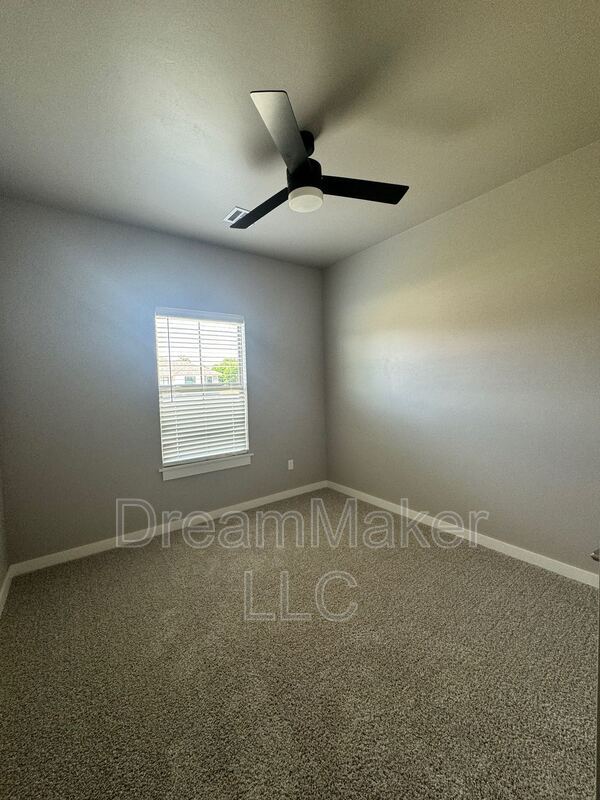 Building Photo - 790 Flowers Dr