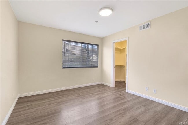 Building Photo - 340 S Orange Ave