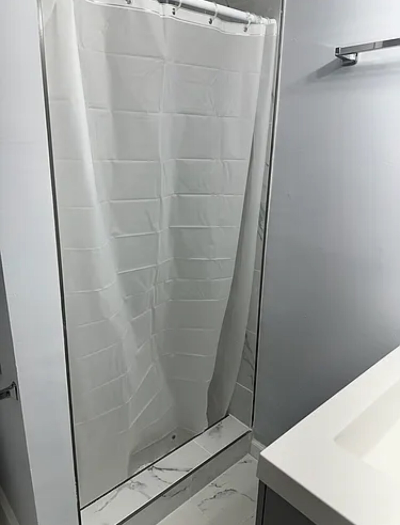 basement full bath - 3034 Hickory Grove Ct