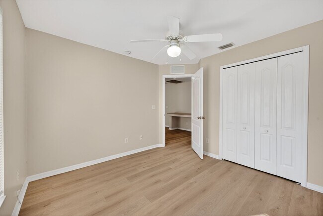 Building Photo - 1224 Bayou St E