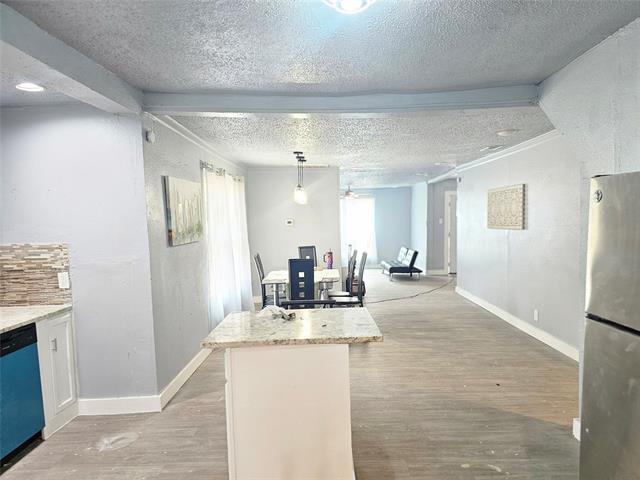 Building Photo - 2251 Harding St