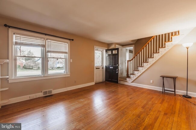 Building Photo - 23 Sunset Rd