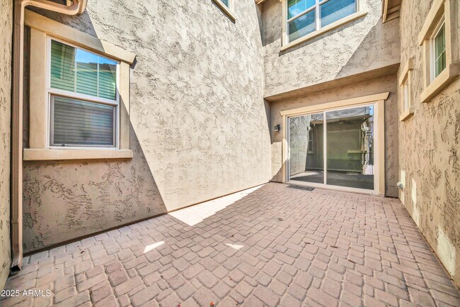 Building Photo - 25526 N 103rd Ave