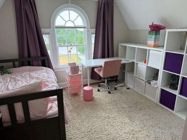Building Photo - King Light, LLC