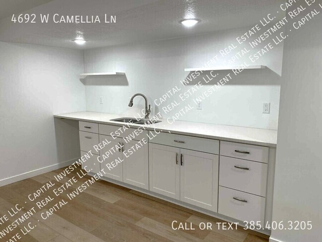 Building Photo - 4692 Camellia Ln