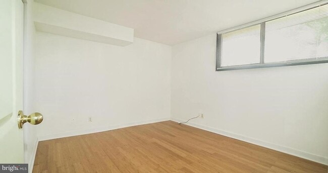 Building Photo - 525 N Armistead St