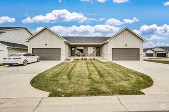 Building Photo - Fox Creek