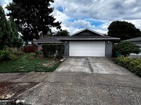 Building Photo - Charming 3-bedroom 2 bath home in Eugene