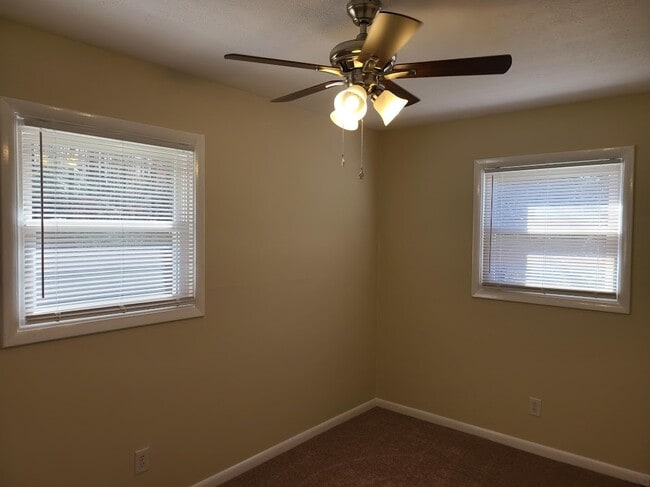 Building Photo - Hartland