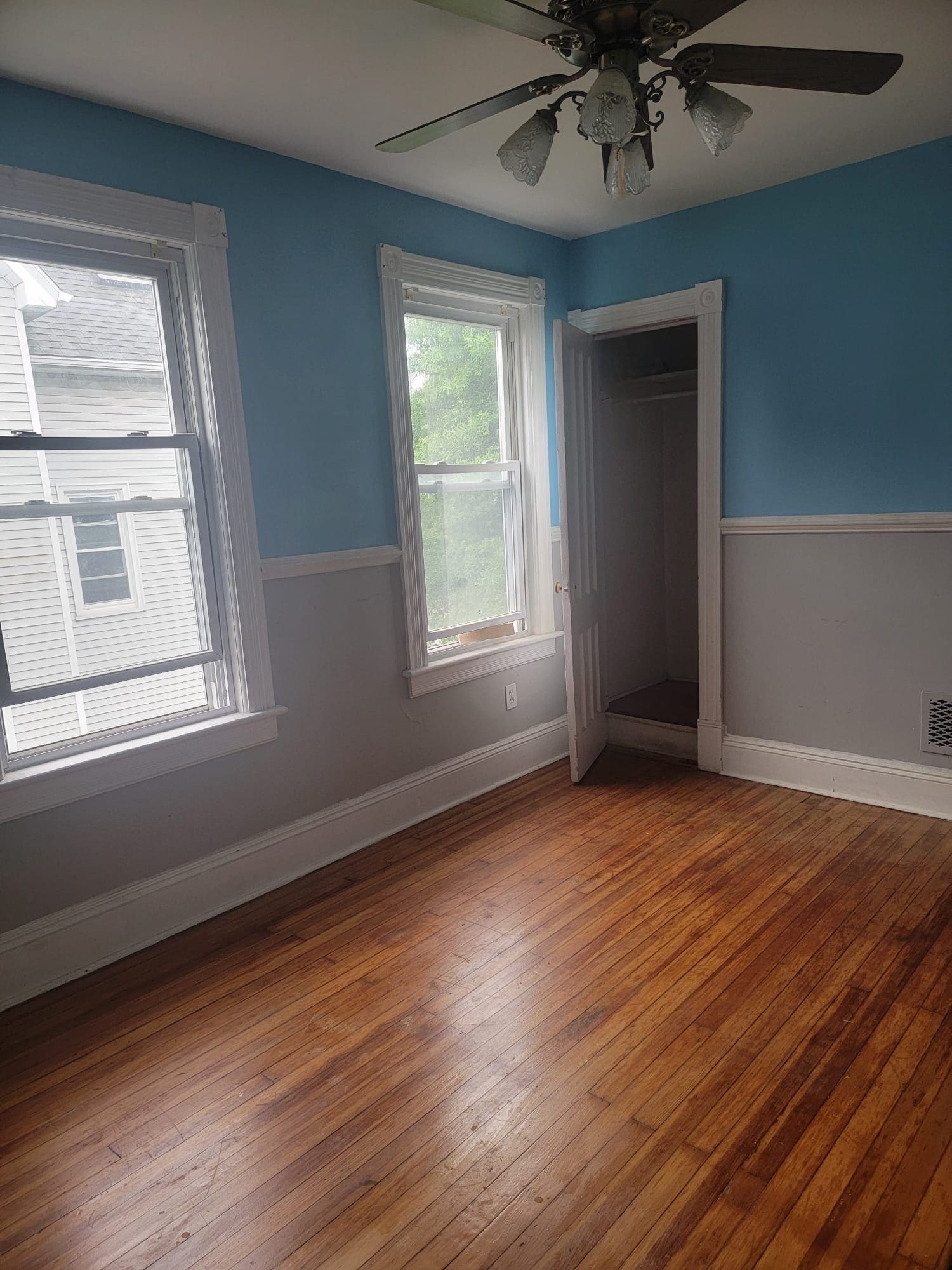 Building Photo - 16 Elmwood Ave