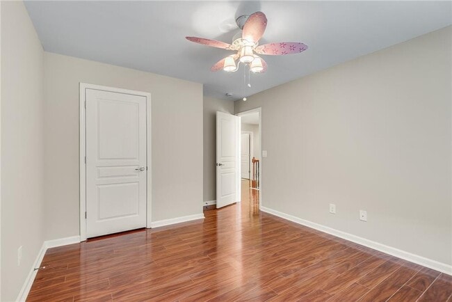 Building Photo - 270 Woods Creek Dr