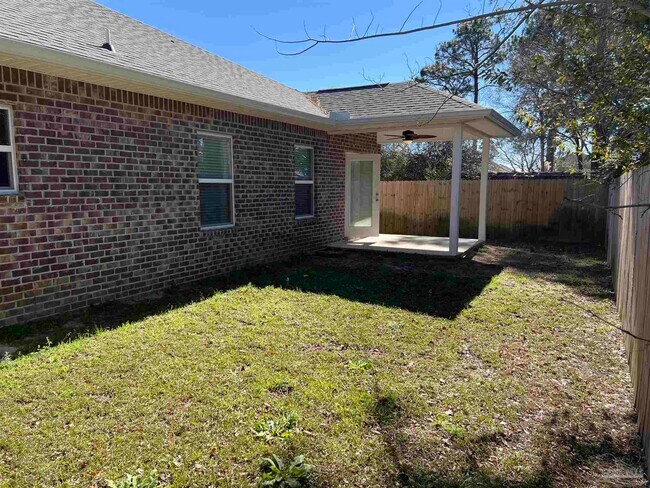 Building Photo - 60 Brenda Ln