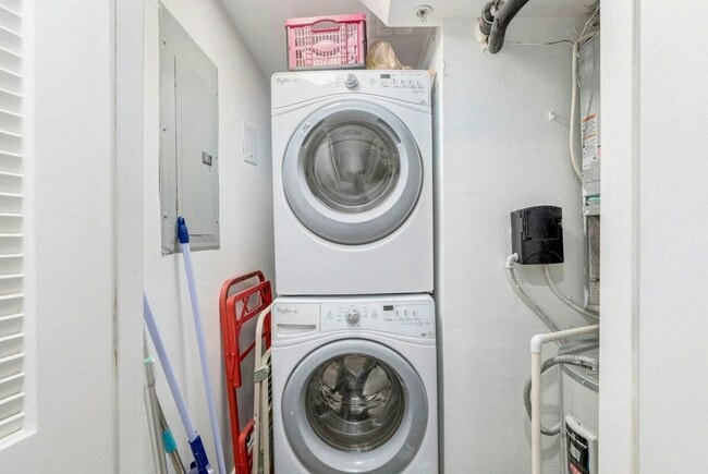 Building Photo - 1302 US-98