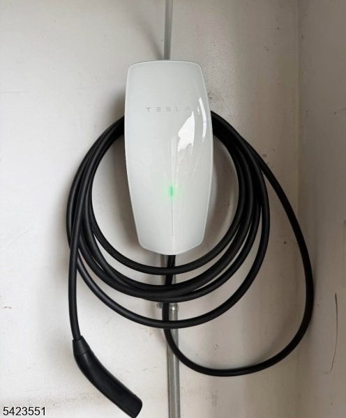 Building Photo - 2 Sapphire Ln