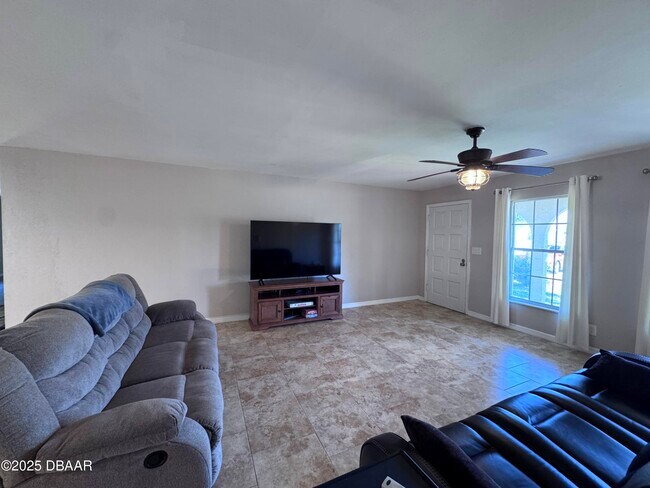 Building Photo - 6 Ocean Cir