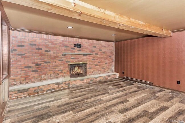 Building Photo - 25 Valentine Ave