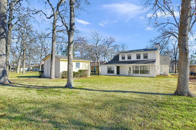 Building Photo - 924 W Kiowa Dr