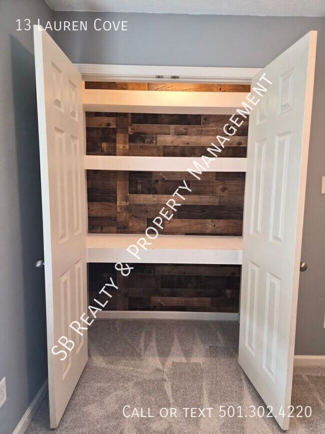 Building Photo - 13 Lauren Cove