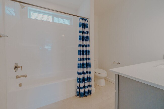 Building Photo - Stunning 4 Bedroom Home in Lehi with Great Amenities!