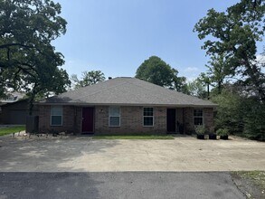 Building Photo - 11076 N Dowling Rd