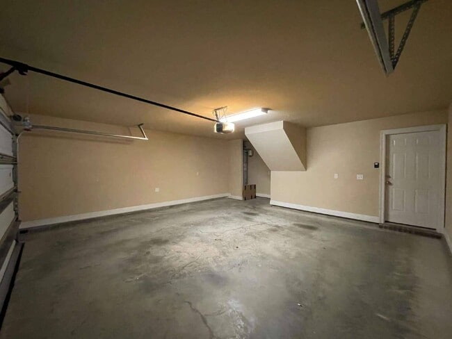 Building Photo - 5010 Maggie Ln
