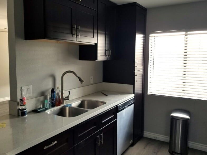 Sink counter & pantry - 3028 W Cheryllyn Ln