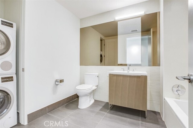 Building Photo - 889 Francisco St