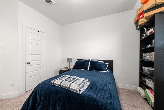 Building Photo - 4122 Basin Park Dr