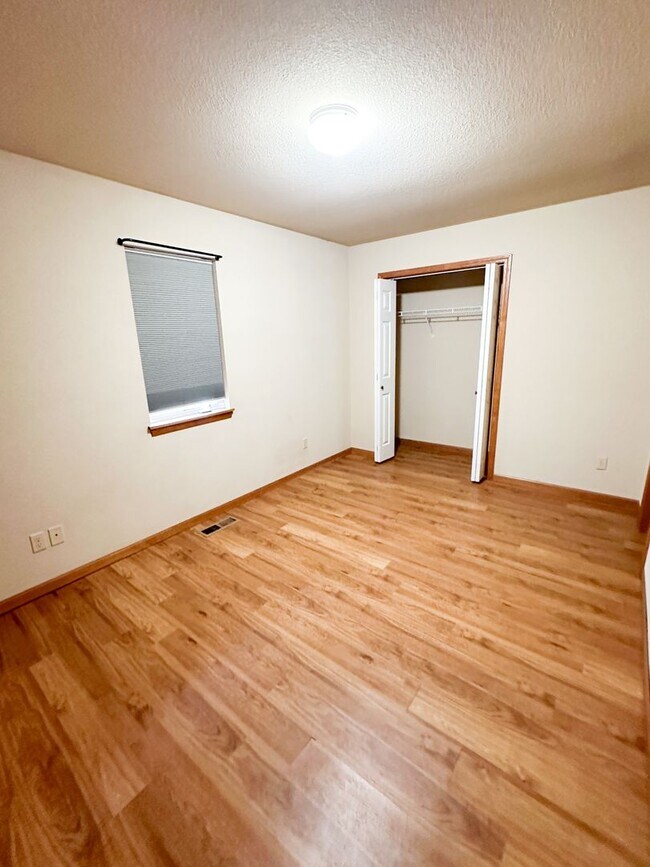 Building Photo - Italian Estates Property Management