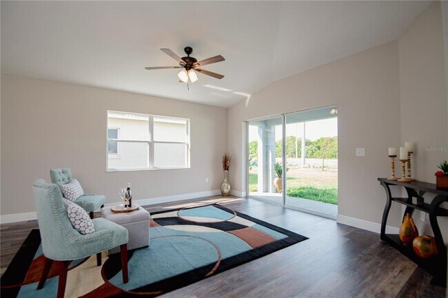 Building Photo - 8002 Carriage Pointe Dr