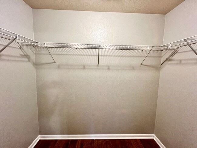 Building Photo - MUST SEE!! Rustic Style 3 Bedroom / 2 Bath...