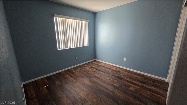 Building Photo - 3902 W El Campo Grande Ave