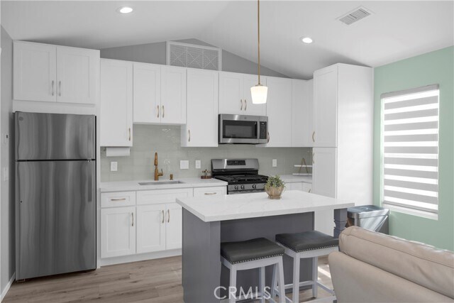 Building Photo - 17764 La Entrada Dr