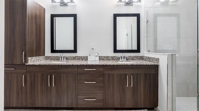 Building Photo - 20927 NW 1st Ct